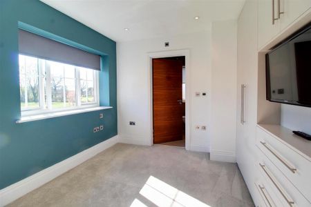 3 bedroom detached house to rent - Photo 3