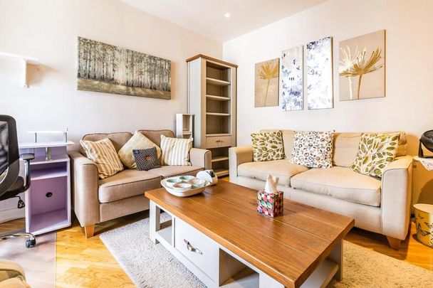 2 bedroom apartment to rent - Photo 1