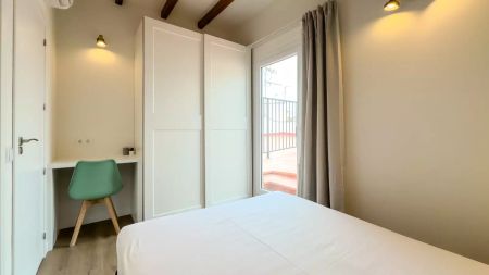 2-bedroom apartment for rent in El Raval - Photo 3
