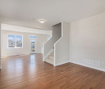 For Lease - 208 Beebalm Crescent, Barrhaven, Ontario - Photo 2