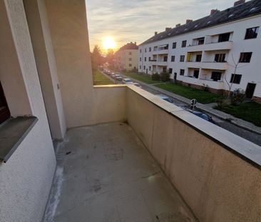 Geräumige zwei Zimmer Wohnung mit Balkon sucht ab sofort Mieter! - Photo 2