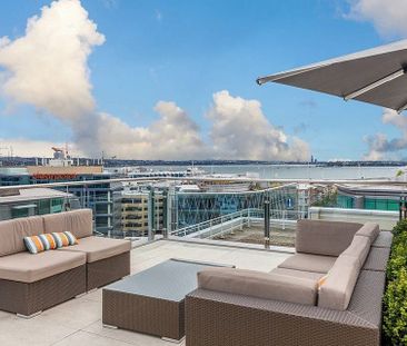 Landmark top corner with views and rooftop pool - Photo 4