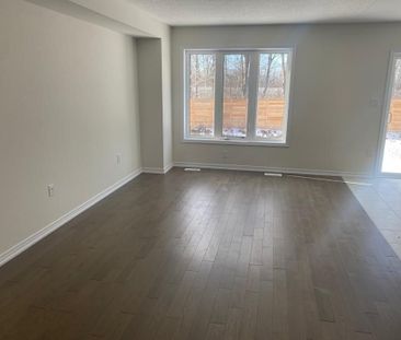 For Lease - 120 Esther Crescent, Thorold, Ontario - Photo 1