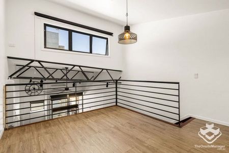 Central and spacious 2 bedroom loft apartment in Fortitude Valley - Photo 4