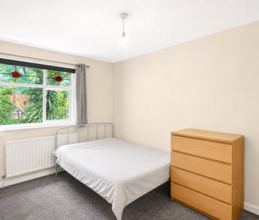 3 bedroom flat to rent - Photo 5