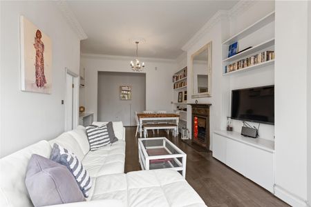 Greencroft Gardens, South Hampstead, London - Photo 2