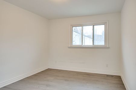 For Lease - 240 Markham Road Unit# ENTIRE PROPERTY, Toronto, Ontario - Photo 2