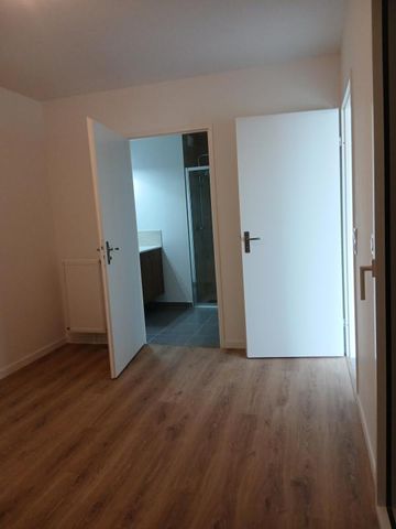 SANS FRAIS D'AGENCE - APPARTEMENT T2- LA ROCHELLE - Photo 4