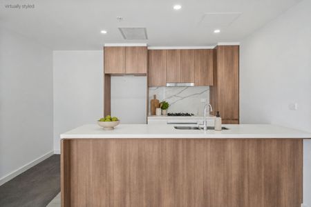 Spacious Sixth-Floor Apartment with Stunning Botany Bay Views - Photo 3