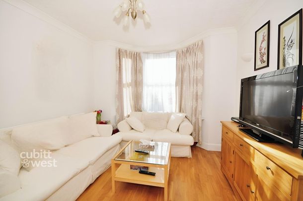 3 bedroom terraced house to rent - Photo 1