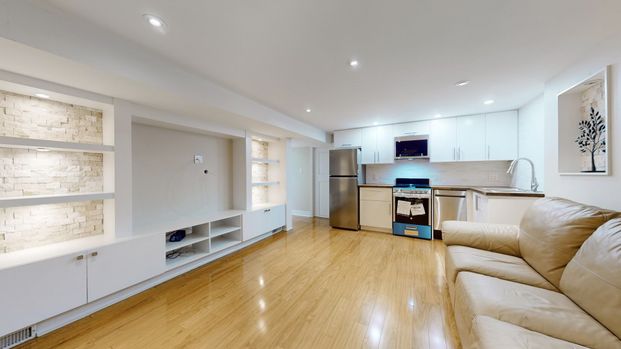 For Lease - 14 Hedges Boulevard Unit# Lower, Toronto, Ontario - Photo 1