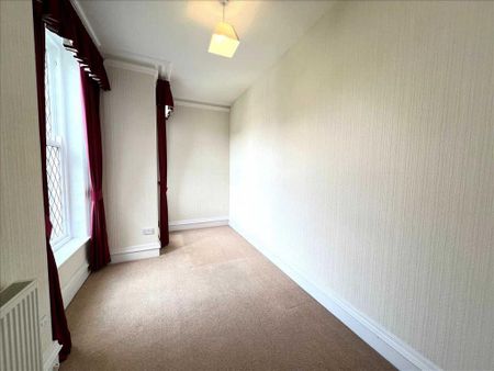3 bedroom apartment to rent - Photo 4