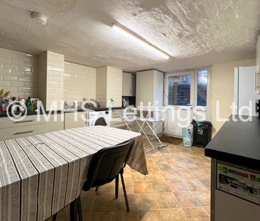 4 Bedroom Mid Terraced House for rent in Newport View - Photo 4