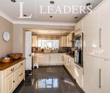 4 bedroom house to rent - Photo 4