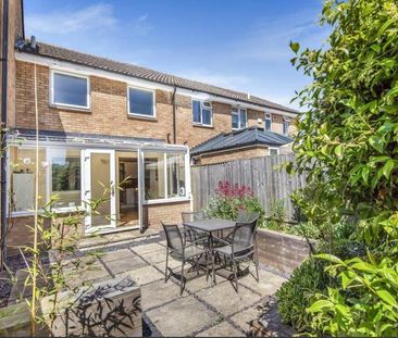 3 bedroom semi-detached house to rent - Photo 6