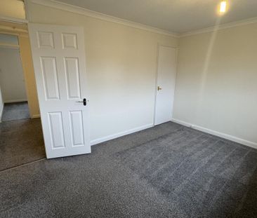 2 bedroom semi-detached house to rent - Photo 5