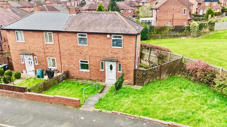 2 bedroom end of terrace house to rent - Photo 3