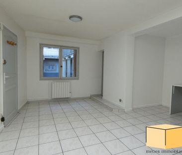 Location Appartement 1 pièce 35m² BELLEY 01300 - Photo 5