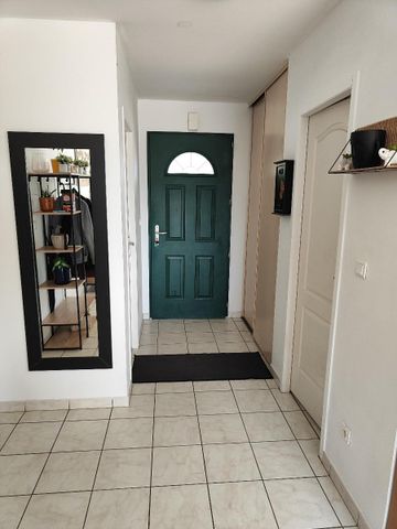 Location Maison 4 pièces 82m² JAUNAY CLAN 86130 - Photo 2