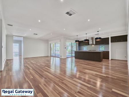 31 Aubin Grove Link, AUBIN GROVE WA 6164 - Photo 3