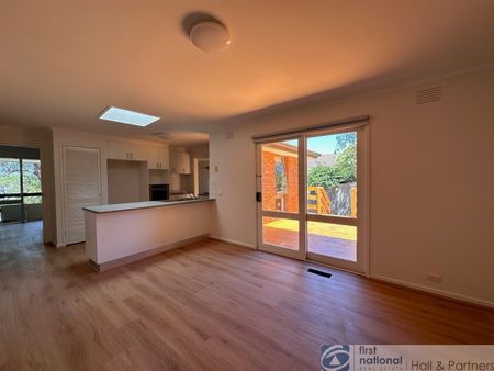 35 Alderbrook Avenue, Mulgrave - Photo 2