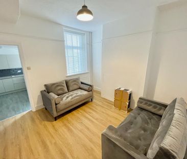 4 bedroom private hall to rent - Photo 6
