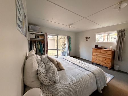 Three Bedroom Home Just Minutes From the Beach - Photo 5