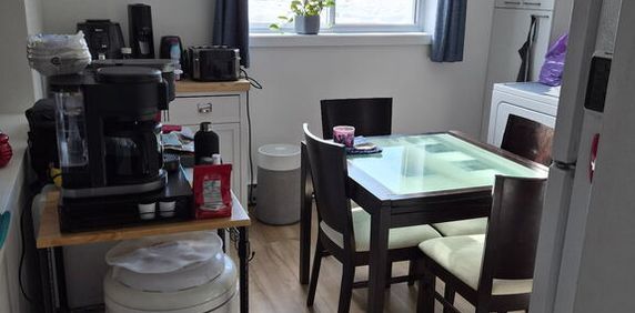 4 1/2 Entièrement Rénové - Photo 2