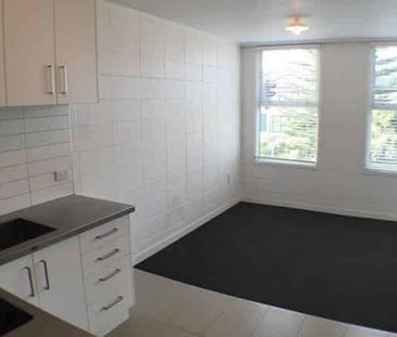 Mt Eden - ONE BEDROOM Apartment - Photo 4