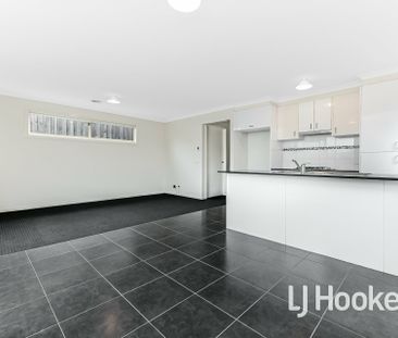 Neat & Tidy Two Bedroom Unit! - Photo 6