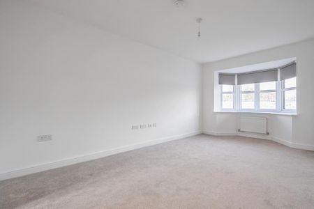 4 bedroom detached house to rent - Photo 3