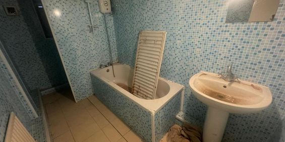3 bedroom flat to rent - Photo 3