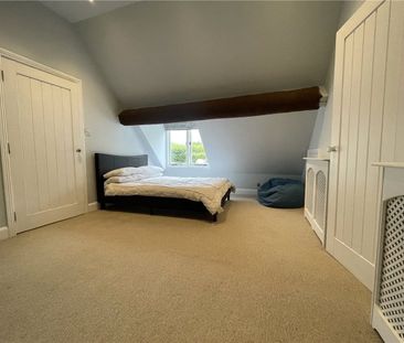 A beautifully presented one bedroom flat in private grounds in this... - Photo 2