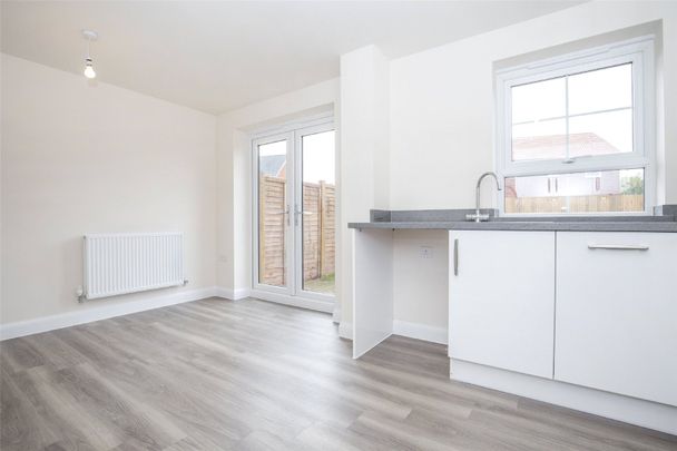 3 bedroom house to rent Haldane Drive, Cringleford, Norwich, NR4 - Photo 1