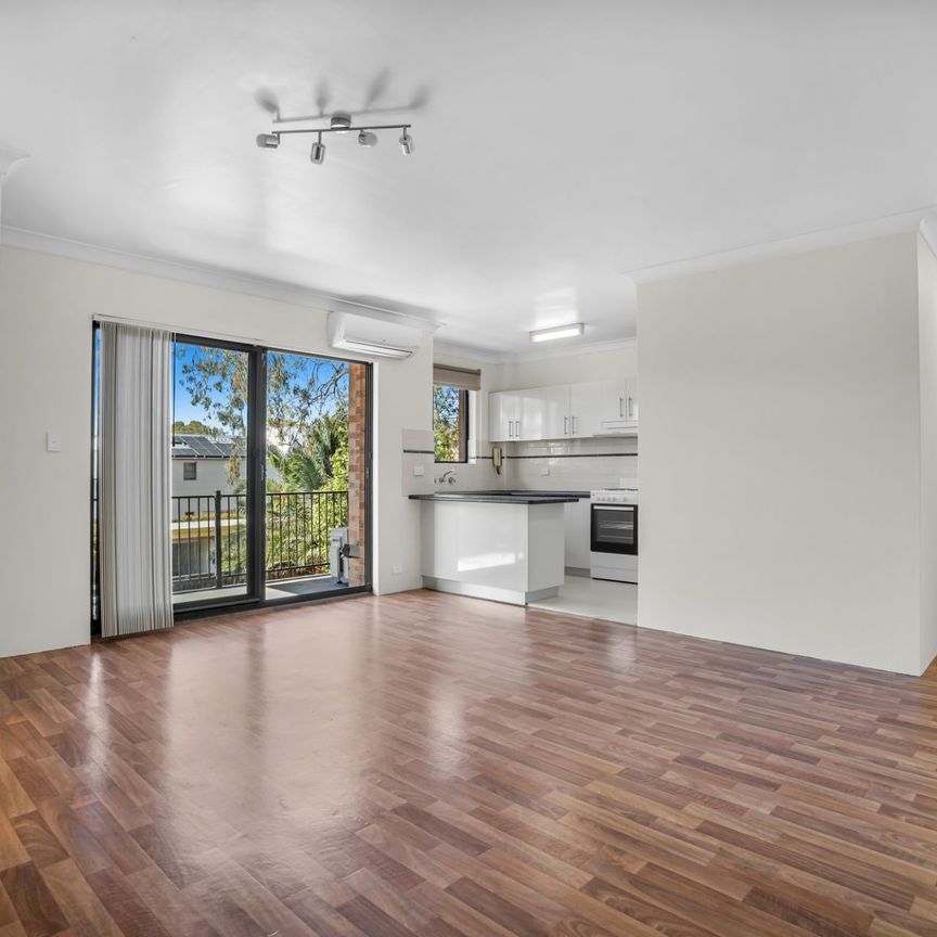 Walking distance to Central Camden! - Photo 1