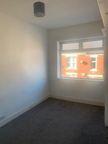 4 bedroom terraced house to rent - Photo 4