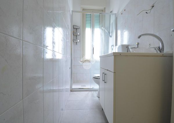 5 locali in affitto