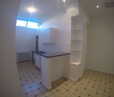 Location Appartement 1 pièce 53m² LILLE 59000 - Photo 2
