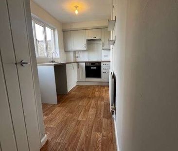 Spacious, Semi-detached cottage with large garden in a rural setting. - Photo 4