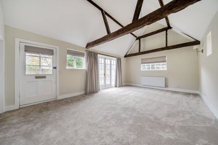 2 bedroom semi-detached house to rent - Photo 4