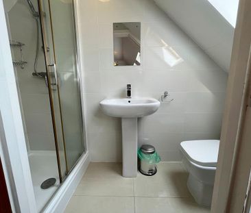 4 bedroom semi-detached house to rent - Photo 5