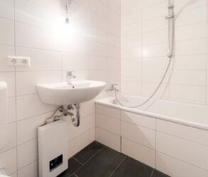 moderne 2-Zi.-Wohnung in Stöcken mit Balkon - Foto 1