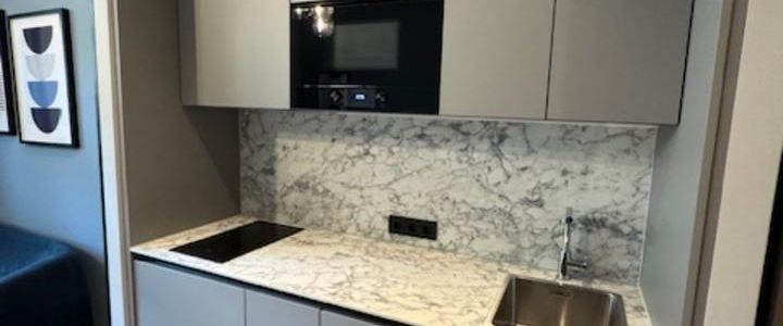 sonnige 1-Zi-WE Südseite mit Garten und Terrasse - 990 € all-in-Miete - Photo 1