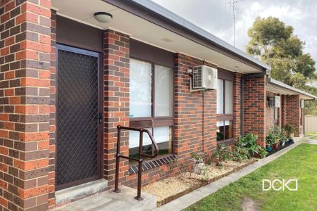 2/32 Pilcher Street Strathdale VIC - Photo 2