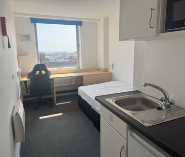 Studio to rent - Photo 3