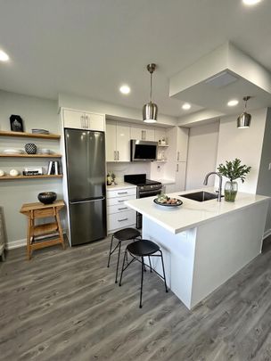 For Lease - 15 Walmer Road Unit# 503, Toronto, Ontario - Photo 1