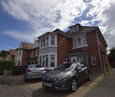 1 bed studio flat to rent in Queens Park Road, Bournemouth, BH8 - Photo 1