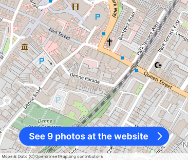 Denne Parade, Horsham, RH12 - Photo 1