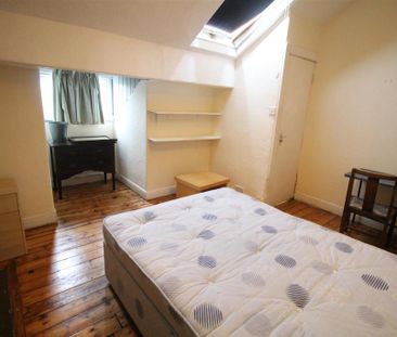 5 bedroom house to rent - Photo 2