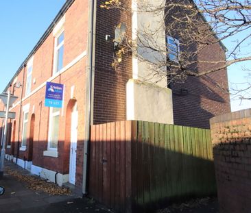 Bury Old Road, Heywood - Photo 2